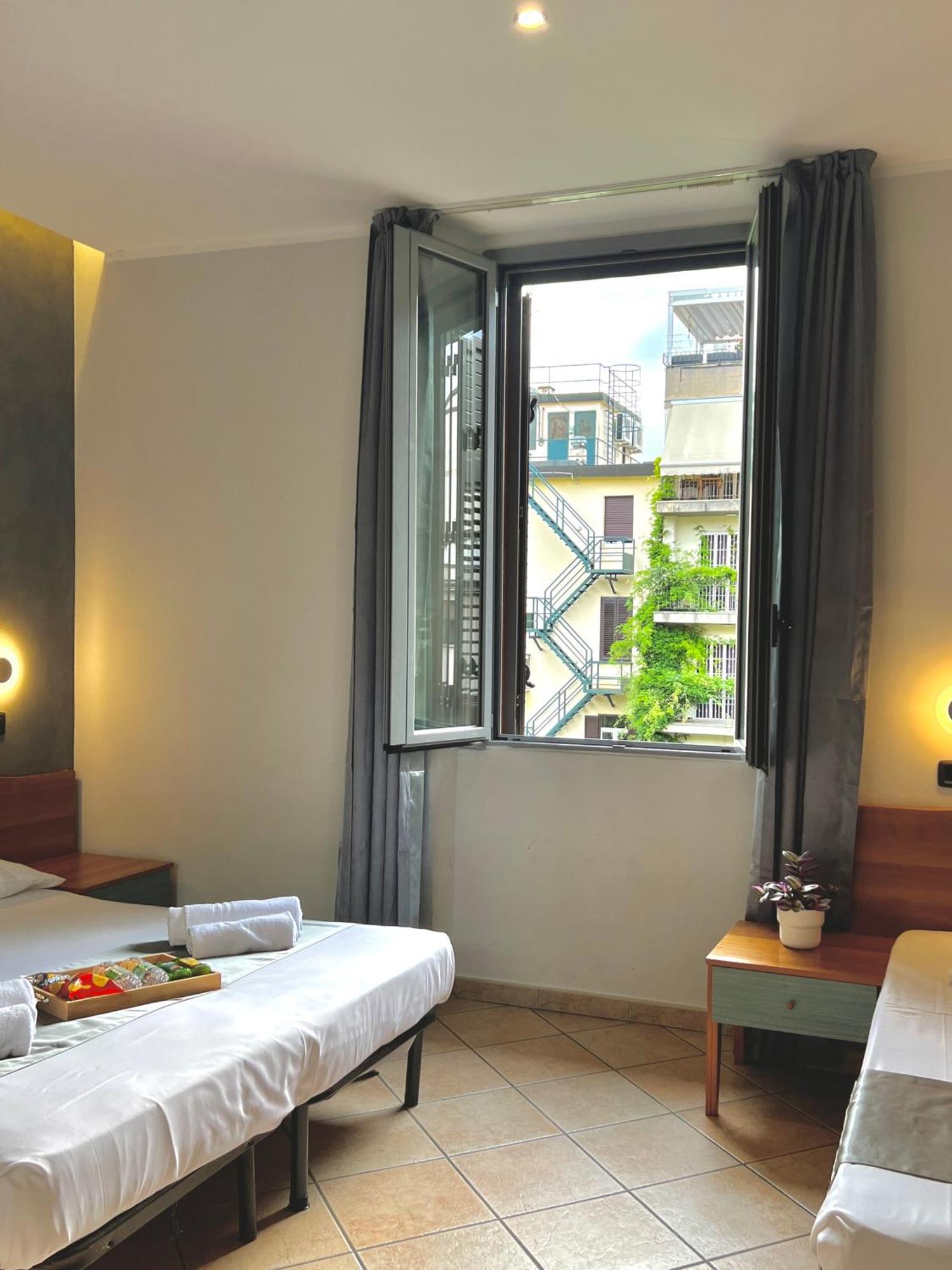 Hotel Sara Milan Exterior photo